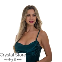 Kép 2/3 - Corset fűzős hátú, A-vonalú sliccelt fényes maxiruha, bársonyzöld