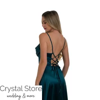 Kép 3/3 - Corset fűzős hátú, A-vonalú sliccelt fényes maxiruha, bársonyzöld