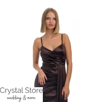 Kép 2/3 - Spagetti pántos, átlapolt, oldalt rátétes szatén maxiruha, sötétbarna