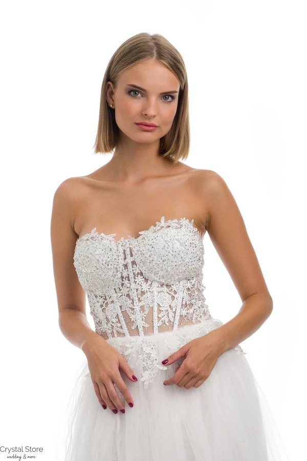 Pánt nélküli míderes tüllös menyasszonyi ruha S-M